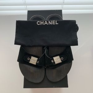 USED AUTHENTIC CHANEL BLACK WOODEN MULES SIZE 38